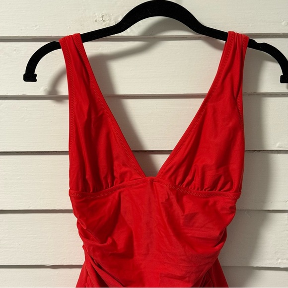 J. Crew Red One Piece V-neck Ruching Swimsuit 4 NWT - Picture 4 of 8